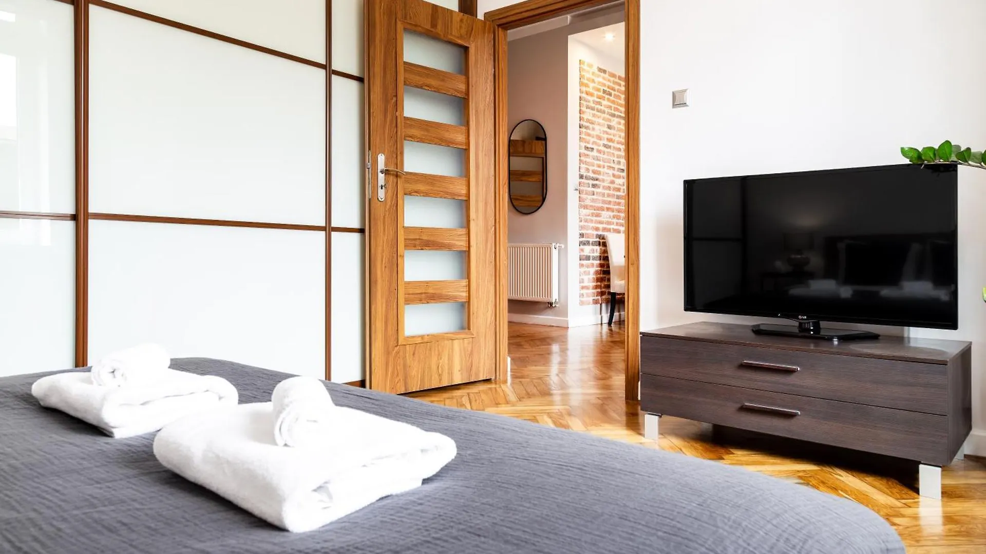 Househost Apartment: Jozefa 2/10 Krakow