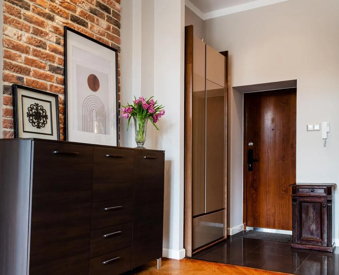 Househost Apartment: Jozefa 2/10 Krakow Apartment