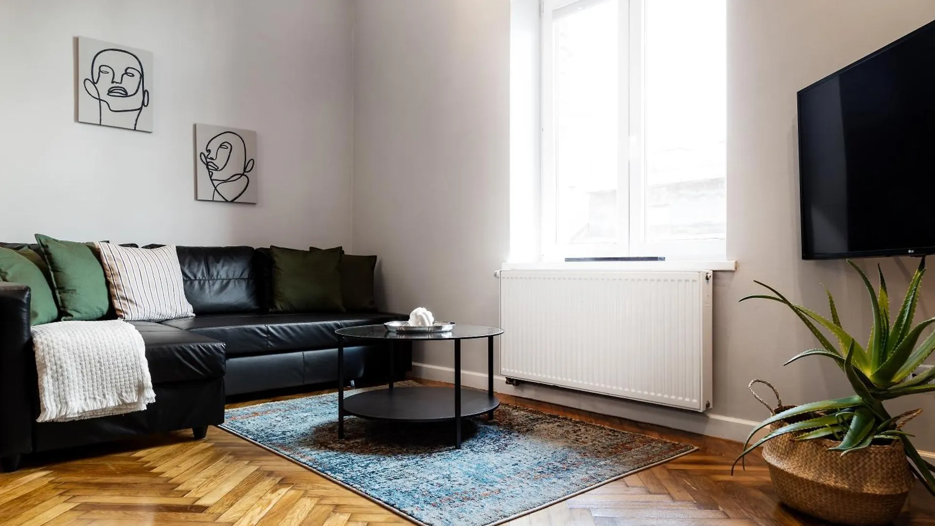 Apartment Househost Apartment: Jozefa 2/10 Krakow Poland